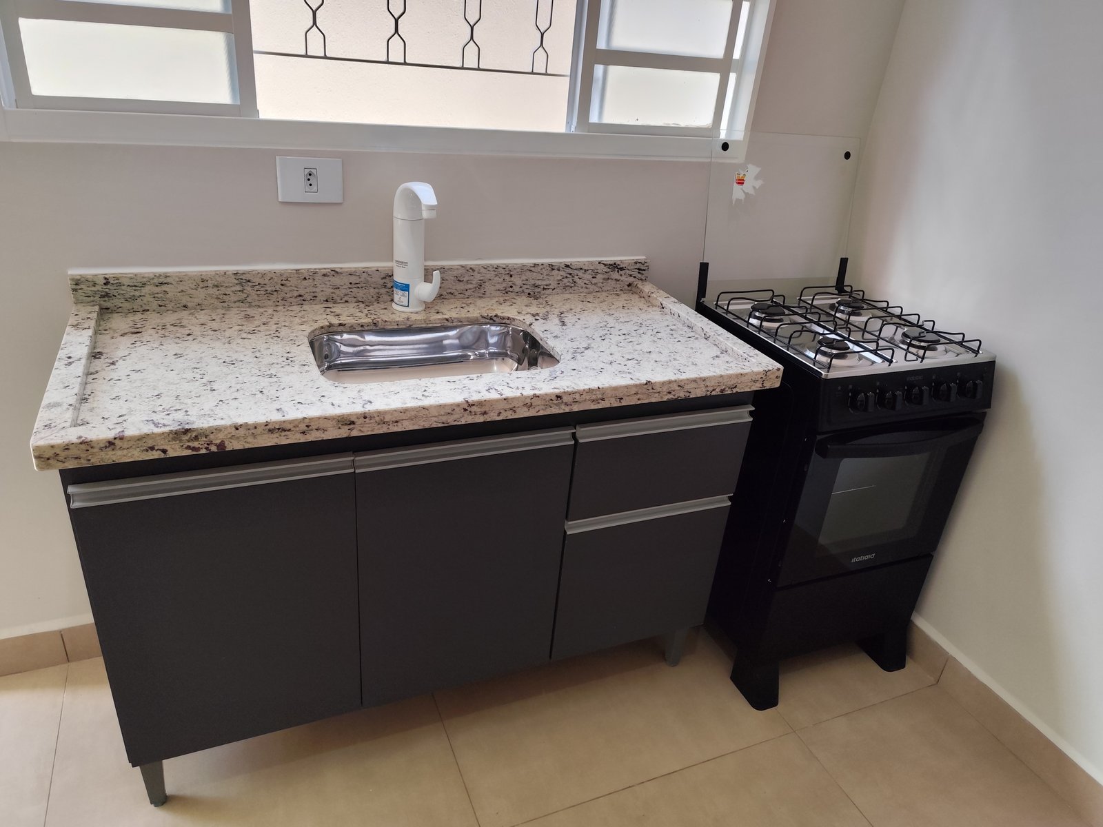 Kitnet - Paraná - Antonina